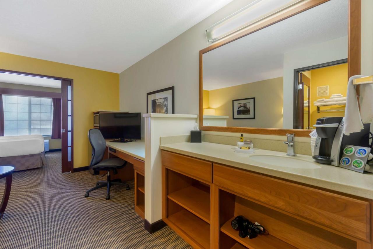 Best Western Plus Park Place Inn & Suites Chehalis Exterior foto